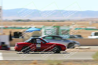 media/Oct-01-2022-Team Topak Racing (Sat) [[f860fb51be]]/2-Inter Low 2/session 2 turn 11/